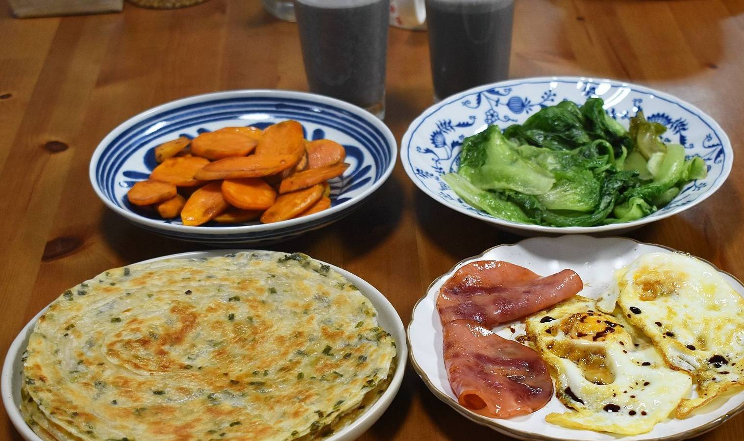 煎饼|晒两口子的早餐，简单5样，不精致但好吃又好做，吃饱光盘不浪费