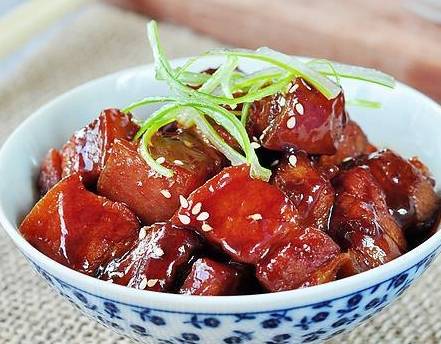 血液|有高血压的人,能吃红烧肉吗?吃与不吃对血压的影响差别有多大?