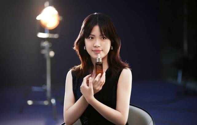 女神 奥冠杨倩时尚力大爆发！拍高奢广告变绝美女神，气质开挂变化太大