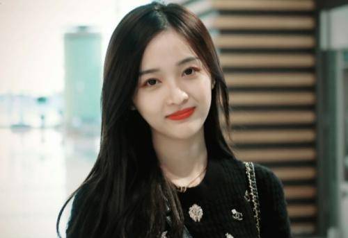 中国十大校花排行榜_国内十大“校花”名单新排行,迪丽热巴实至名归,清华校花引争议