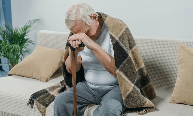 血液|医生提醒：高血糖的危害大，身体若出现3种异常，应及时重视