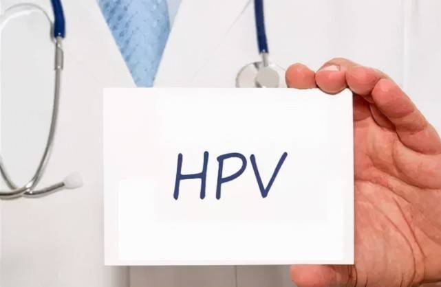 27岁女白领误把HPV当过敏，疣体满脸近毁容，医生：3种途径导致，可防控