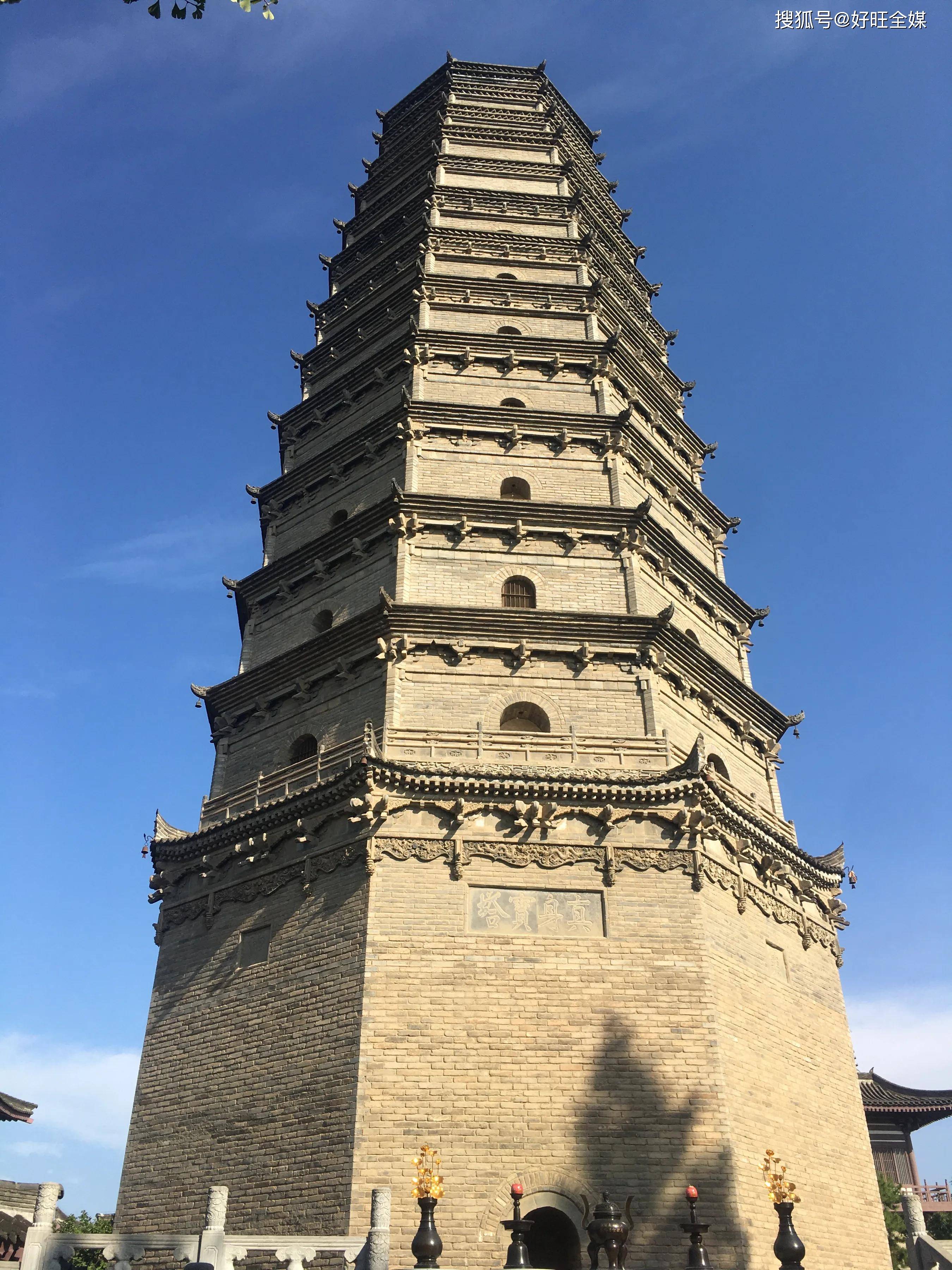 作家梁紀委赴扶風法門寺景區採風學習汲取絲路旅遊文學創作營養