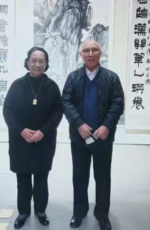 模板 79岁“刘星姥姥”孙桂田，T恤配黑裤接地气，堪称奶奶辈穿衣模板