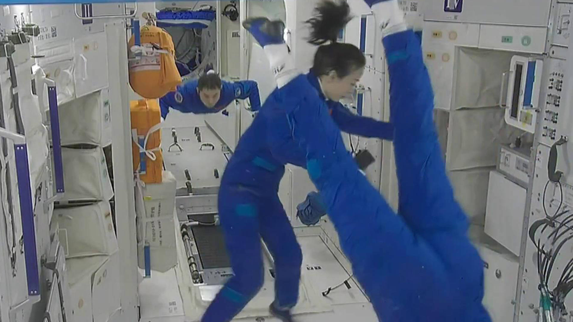 天宫空间站姿态倾斜超70度，复盘神舟十三号发射对接，决胜之战