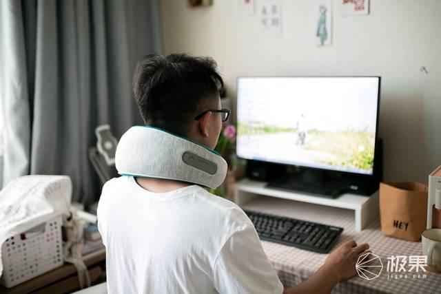 拯救手机党颈部的神器！3D仿人手媲美按摩技师，挂脖牢靠全方位缓压