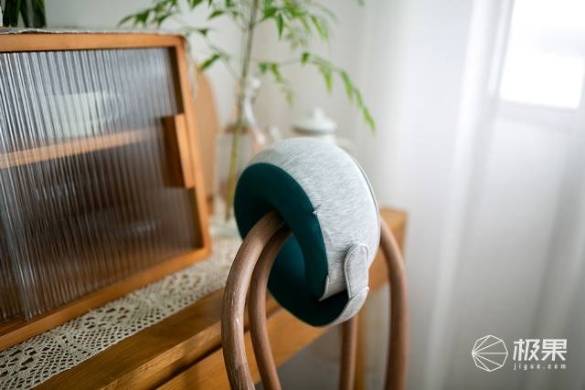 拯救手机党颈部的神器！3D仿人手媲美按摩技师，挂脖牢靠全方位缓压