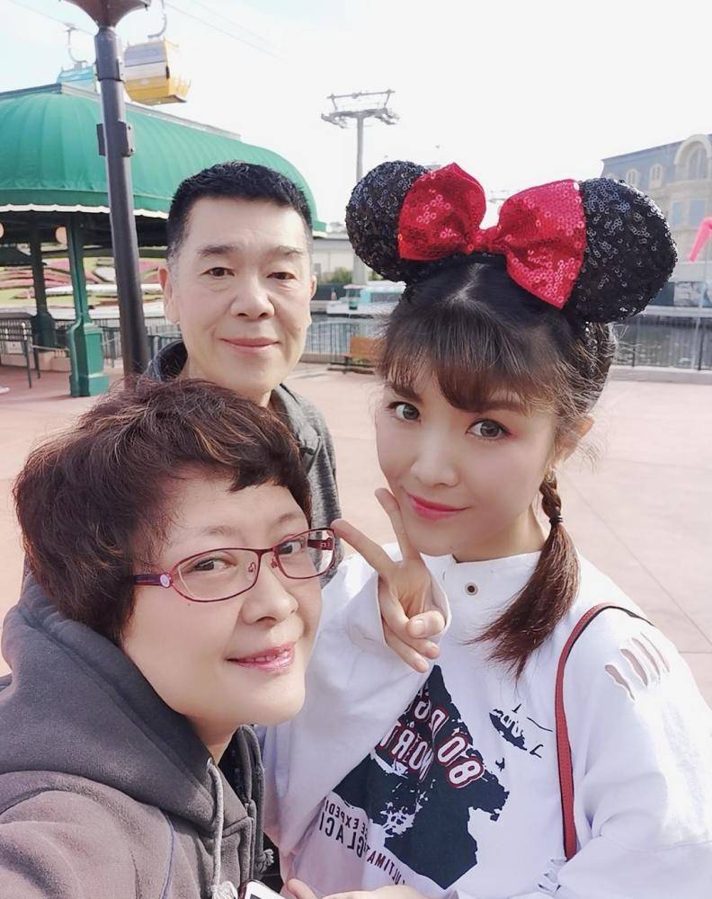 历经了21年,苏妙婵的儿子康天庥也已经结婚了,但还没有孩子.