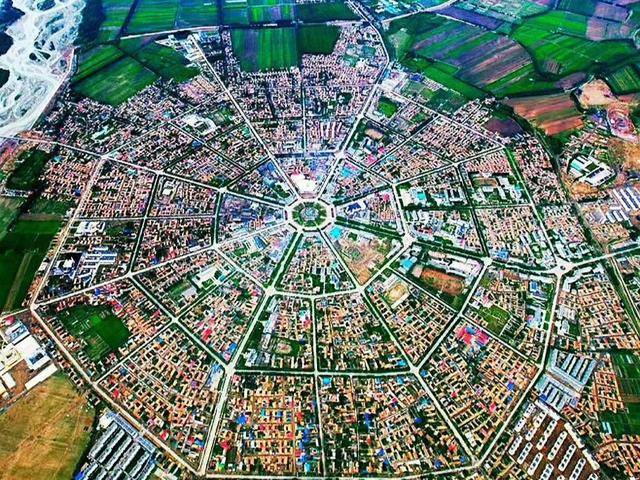 特克斯八卦城小镇,整个城市都没有红绿灯?游客:别忽悠!