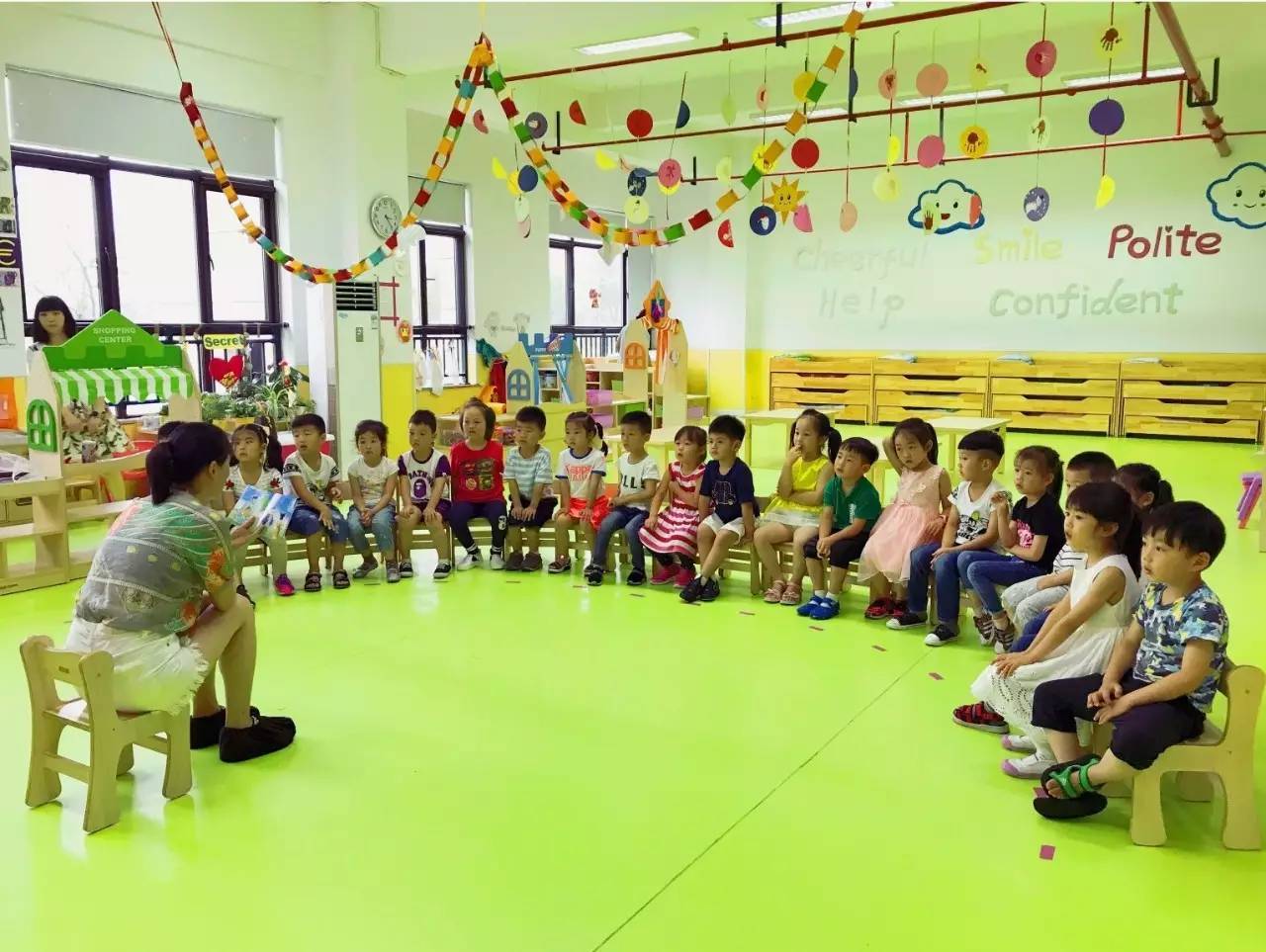 小学老师|上公立幼儿园的孩子，和私立幼儿园差别在哪儿？小学老师有话说