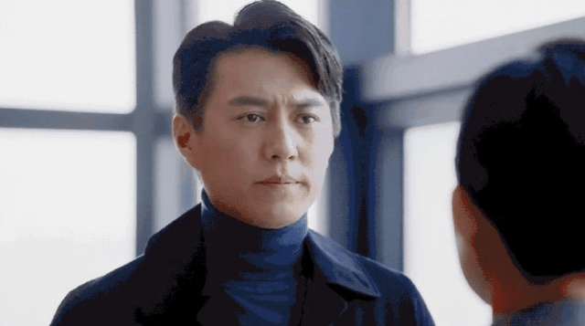 看点|《突围》12位老戏骨飙戏，靳东秦岚组CP看点足，闫妮人设颠覆往常