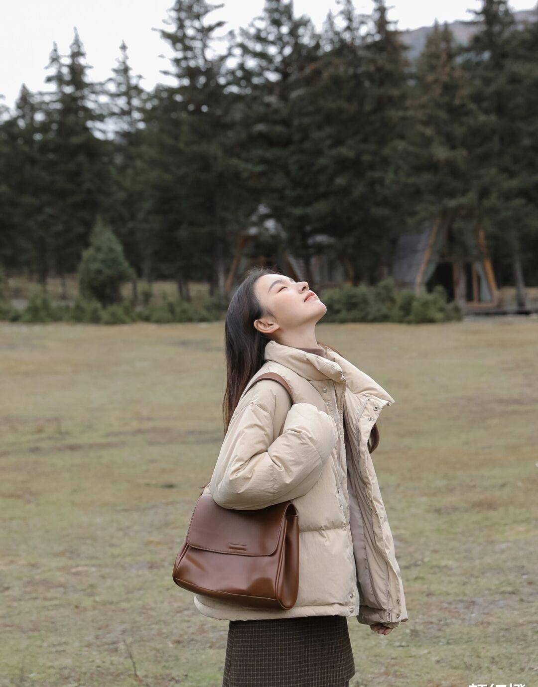 保暖性 小姐姐示例羽绒服：20+女性基础推荐5款单品值得借鉴，保暖又时尚