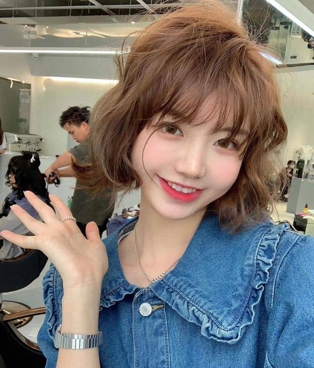 方法头发稀疏怎么办？八个方法让头发变浓密，你也可以成为氛围美女