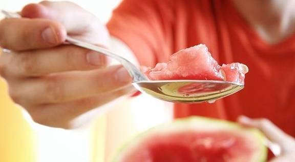 水平|当糖化血红蛋白高时，到底该降空腹血糖还是餐后血糖？