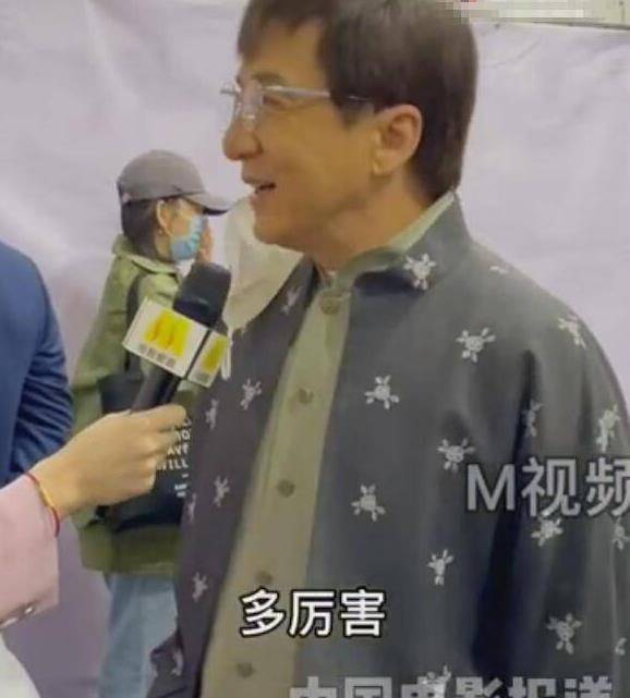 吴京|成龙二百亿票房用了几十年，吴京用的时间，成龙都甘拜下风