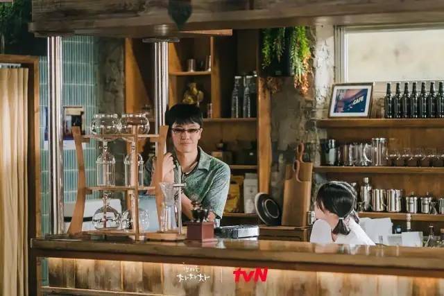 尹惠珍|豆瓣9.0，高质量男性的社交牛逼症，男的女的都不放过