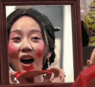 职场|1集就热榜第一！越“老”越开挂的闫妮，凭什么把场子撑住了