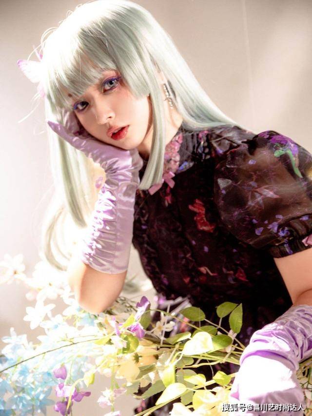 洛丽塔 有女人味还不庸俗！微胖女人这样穿“洛丽塔”，显瘦又显端庄