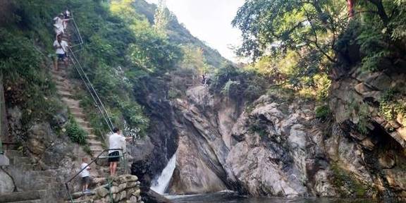 西安高冠瀑布，拥有一段神秘传说，是多代皇家花园