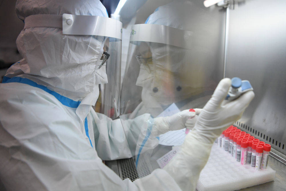 病毒“猎手”：走进“猎鹰”号硬气膜实验室