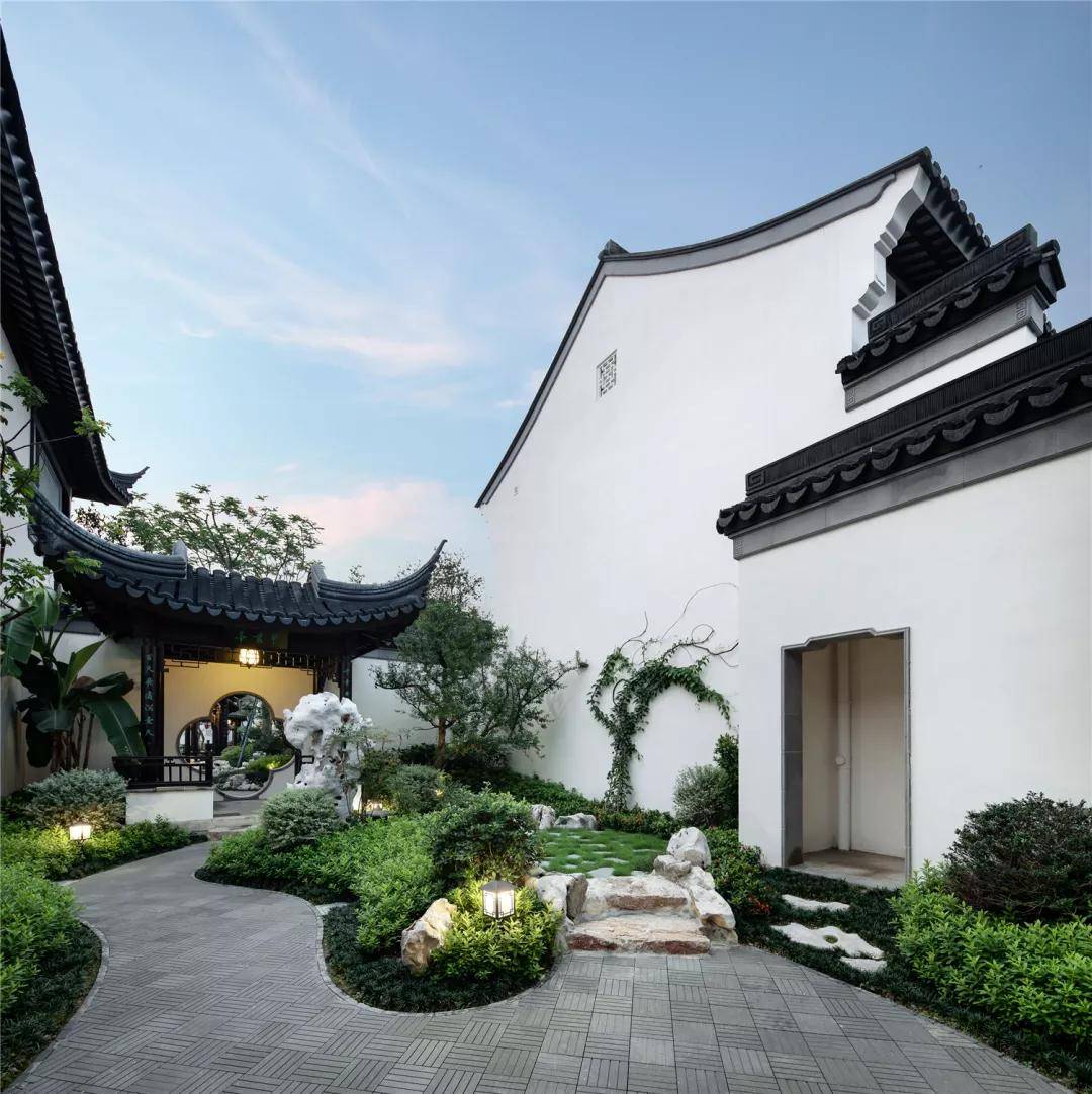 肇庆【融创西江桃源】别墅售楼处房价走势,最新户型-位置-配套信息