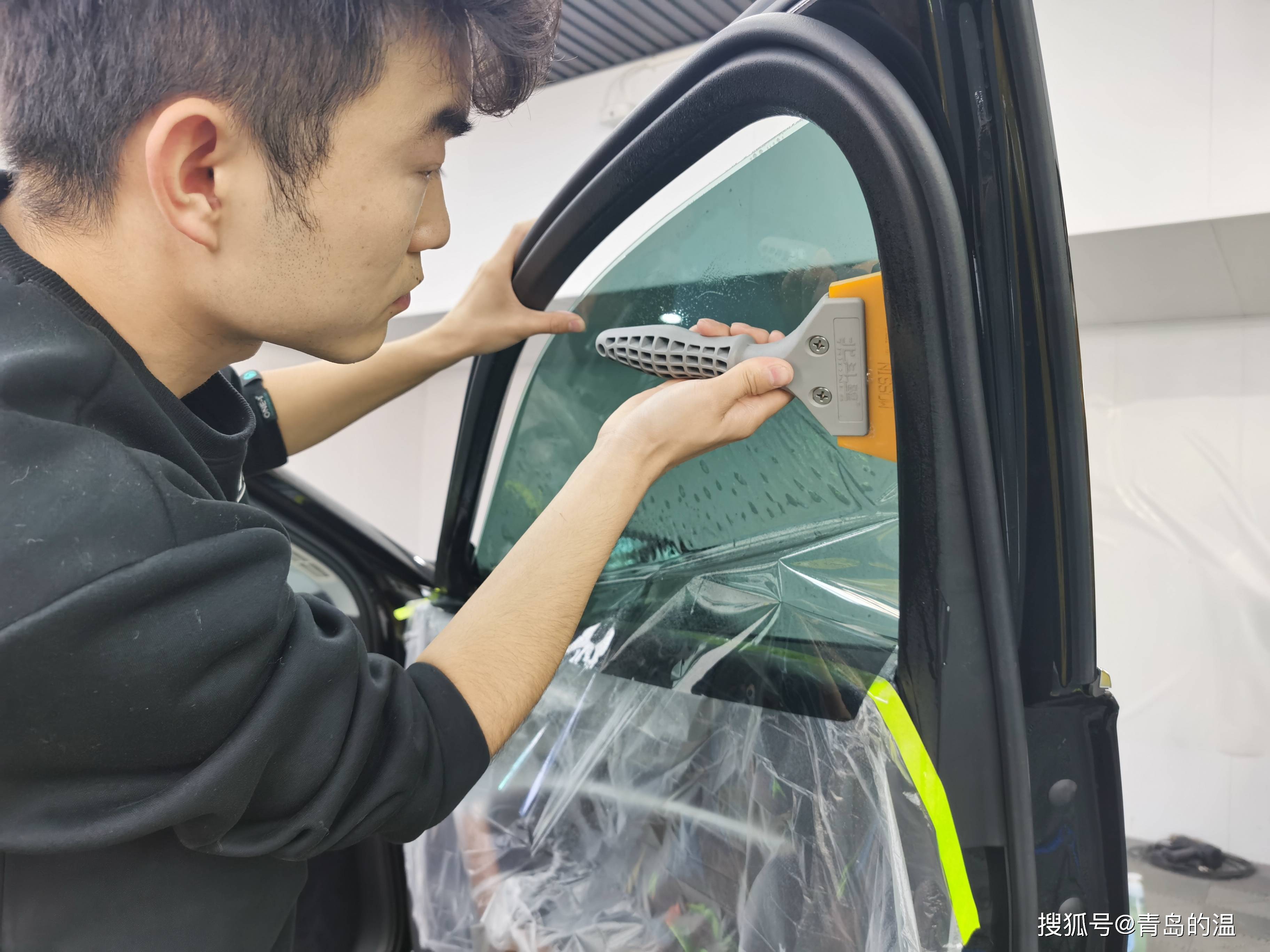 青岛奥迪a6l欧美名车装贴威固太阳隔热膜