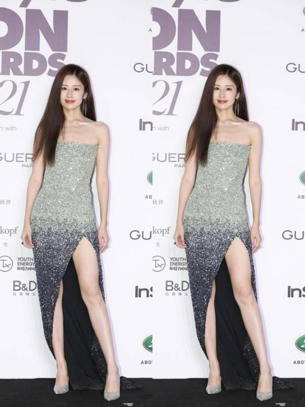 魅力 颖儿可别再瘦下去了，看着都瘦出“排骨”了，但穿衣仍然很精致