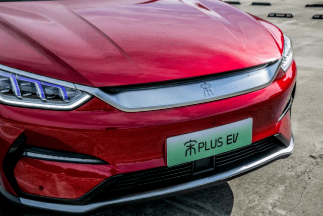 都是顶配的紧凑型suv,传统豪强和新势力选谁更合适_搜狐汽车_搜狐网