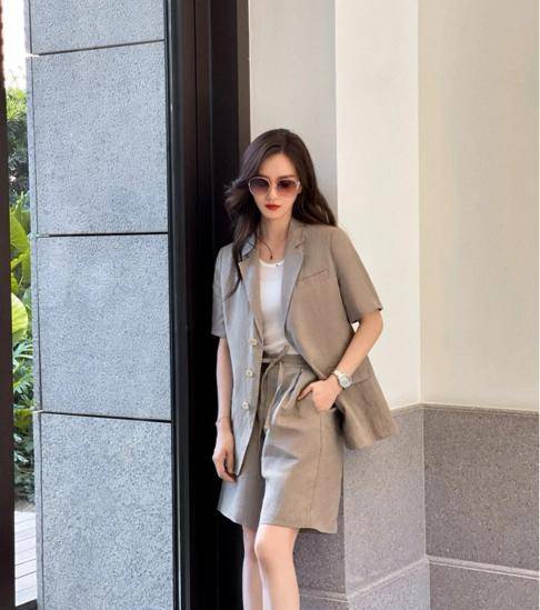 套装 年龄越大越考验衣品，学会这些知性优雅又时髦减龄的搭配，显气质