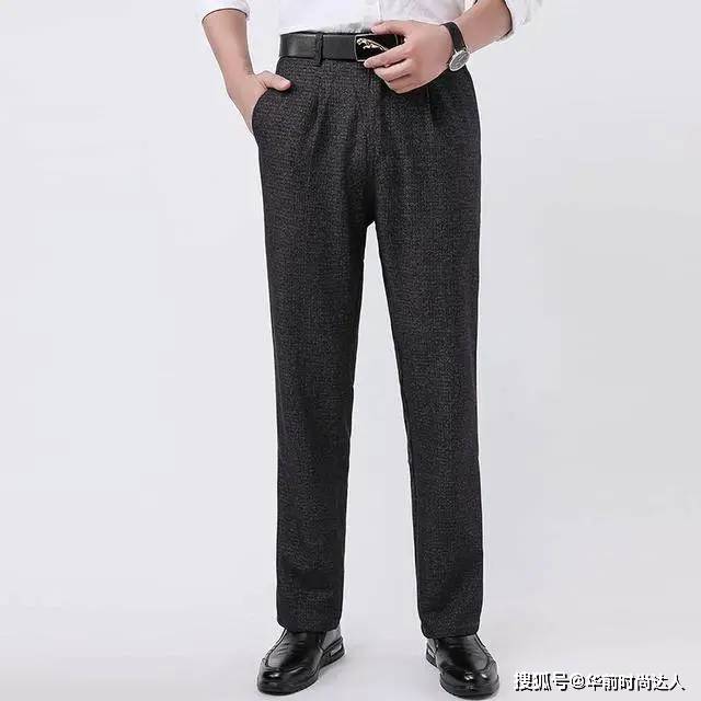 面料 男人过了45岁,多穿这样的男裤,尤其第2款,更有男人味