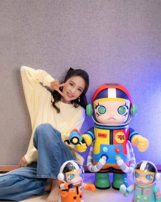 女神 38岁佟丽娅女团舞首秀，大改风格突破自我，谁能想到这是当妈的人