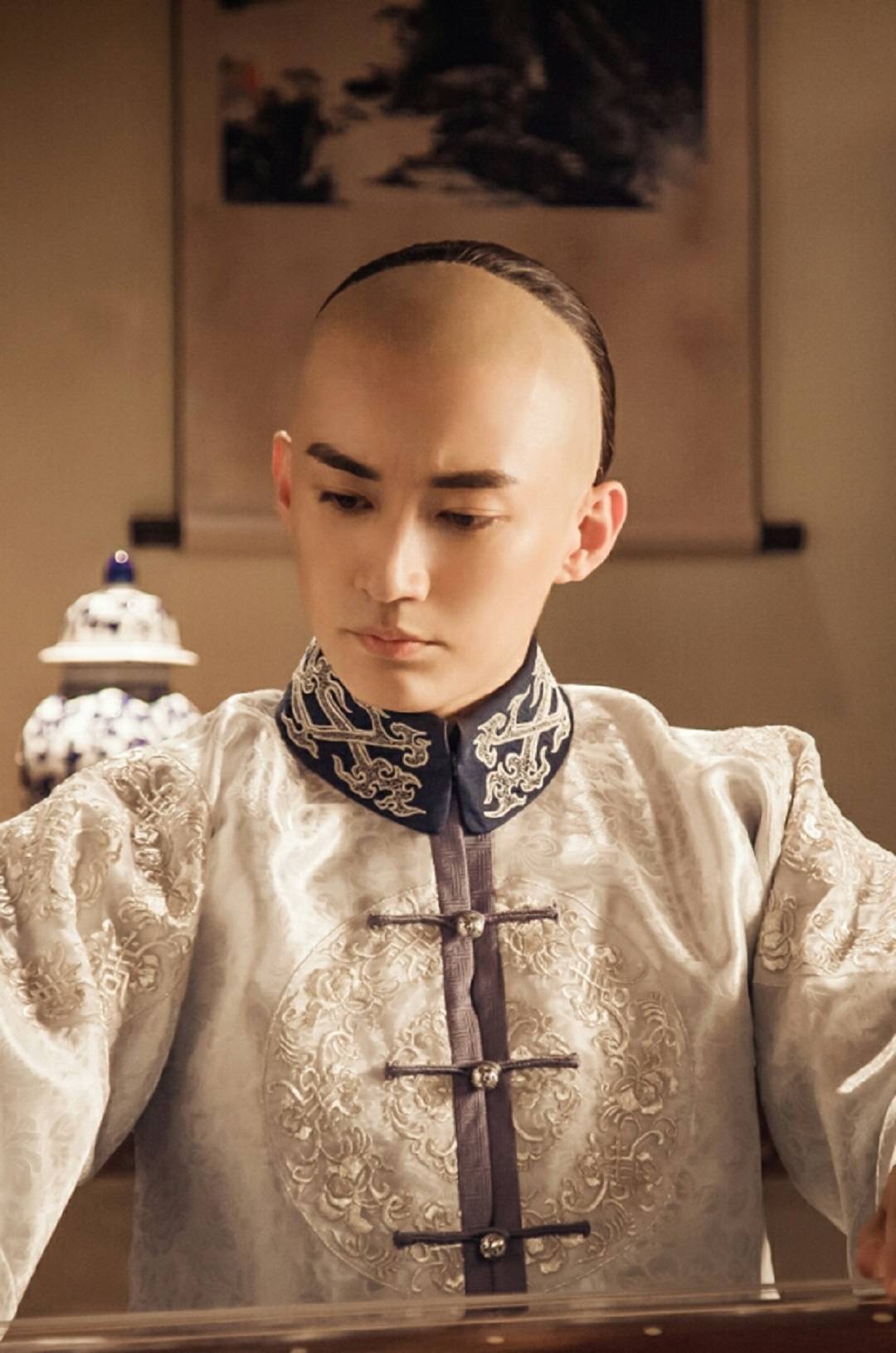 吴三桂临死前,希望保全了自己的后代子孙,他做了什么特别安排?_陈圆圆