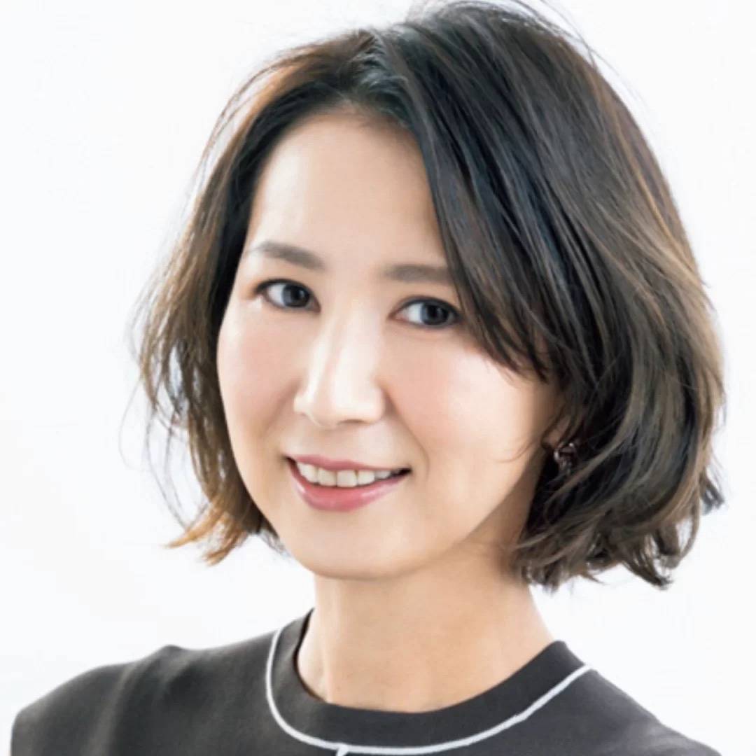 发型适合50岁大圆脸女人的发型，选择适合自己的发型，才更显年轻