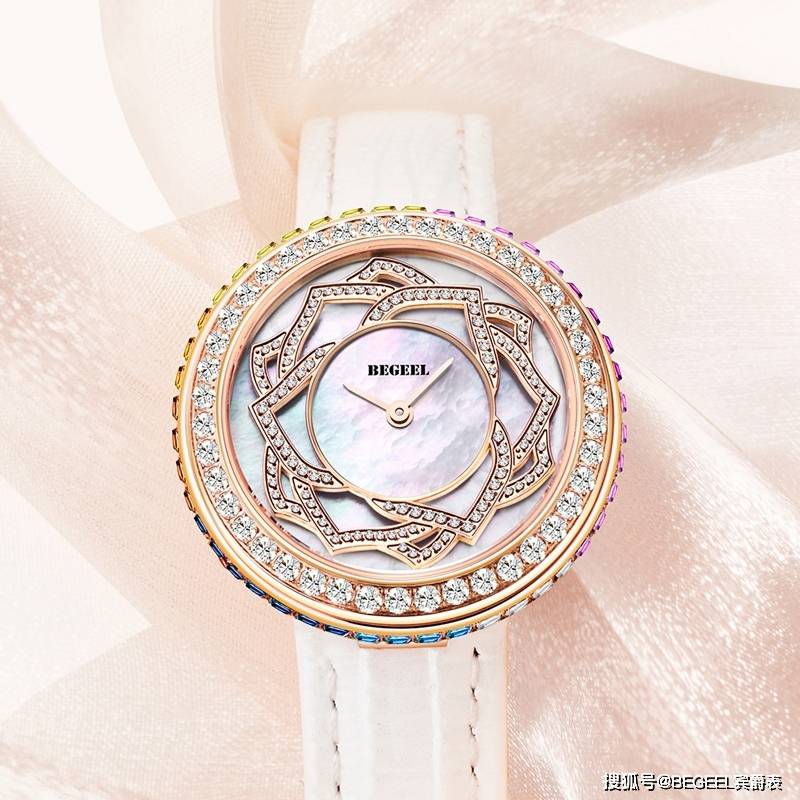 黑色 孟美岐最爱穿西装？驾驭能力太强，轻松穿出女王范