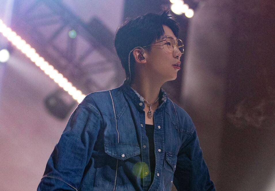 节目组|哥哥成团,1人借兄弟躺赢,1人靠兄弟逆袭,1人输在兄弟“多情”