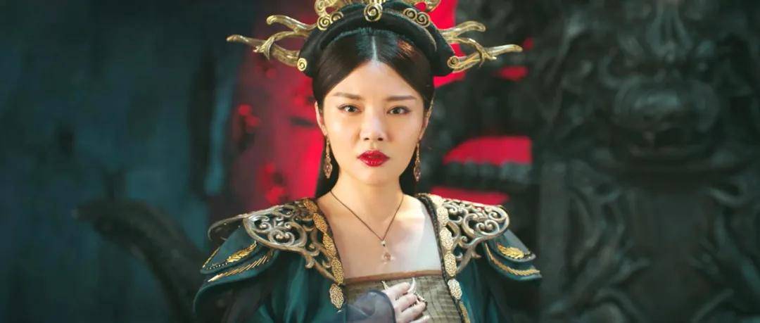 徐冬冬|一年内奉上10部烂片，烂片女王新片一出又毁经典！