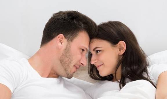 进行|“小两口”晨起做好3件事,身体可能会收获“惊喜”,不要害羞!