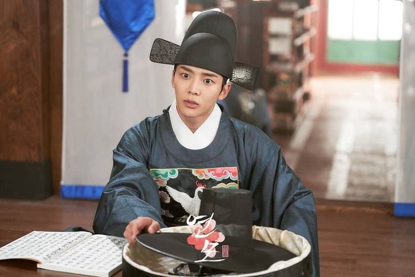 评价|10月开播韩剧评价!《智异山》剧情获好评、《恋慕》评价两极,这部收视攀升