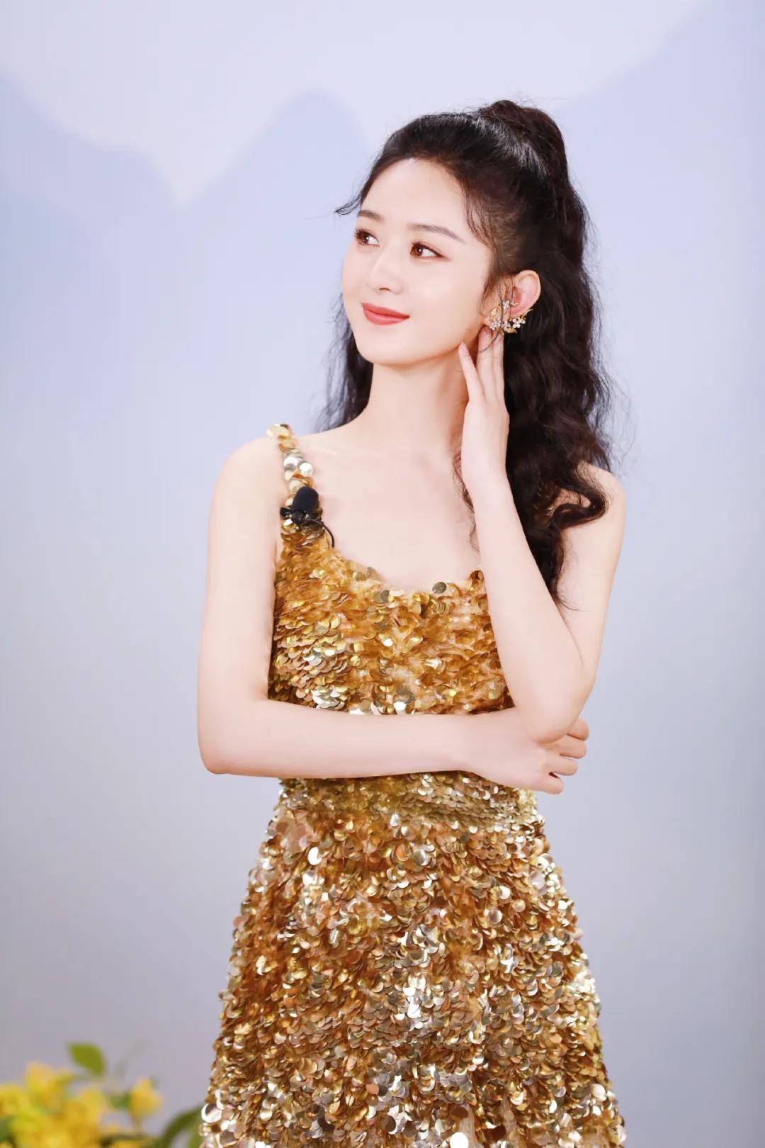 发型圆脸女孩的本命发型，赵露思早就玩明白了！