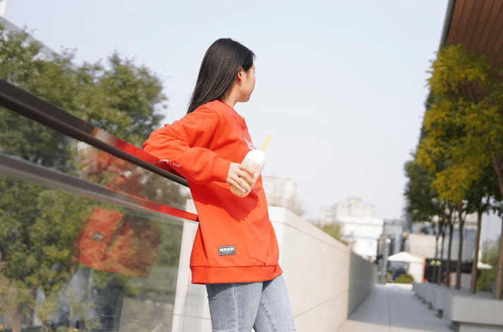 ?360双十一和361°做了联名卫衣