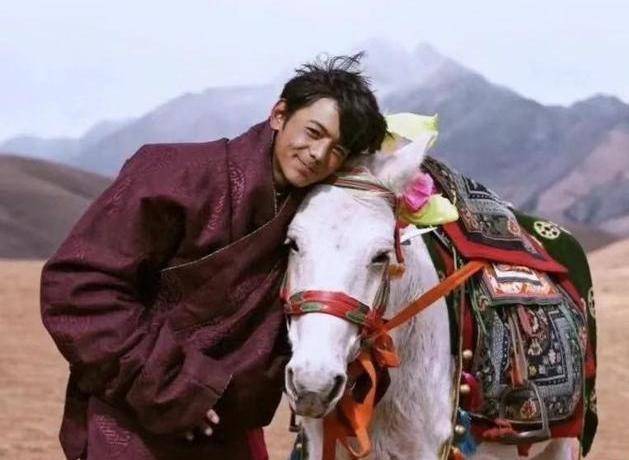 时间|《中餐厅5》官宣定档,看到MC全员海报,这一季有望成“爆款”?