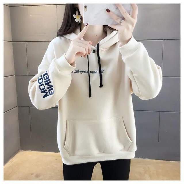 下装 卫衣下装别配裙子,太土气了,今年流行这6种搭配,时髦又洋气