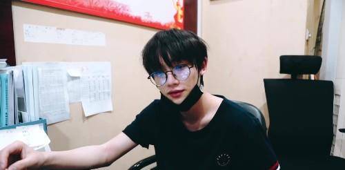 时代少年团高考纪录片发布 马嘉祺丁程鑫张真源将面临高考 弟弟