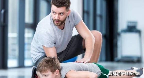 三个阶段|教育孩子要避免这两个误区,培养出孩子的好习惯