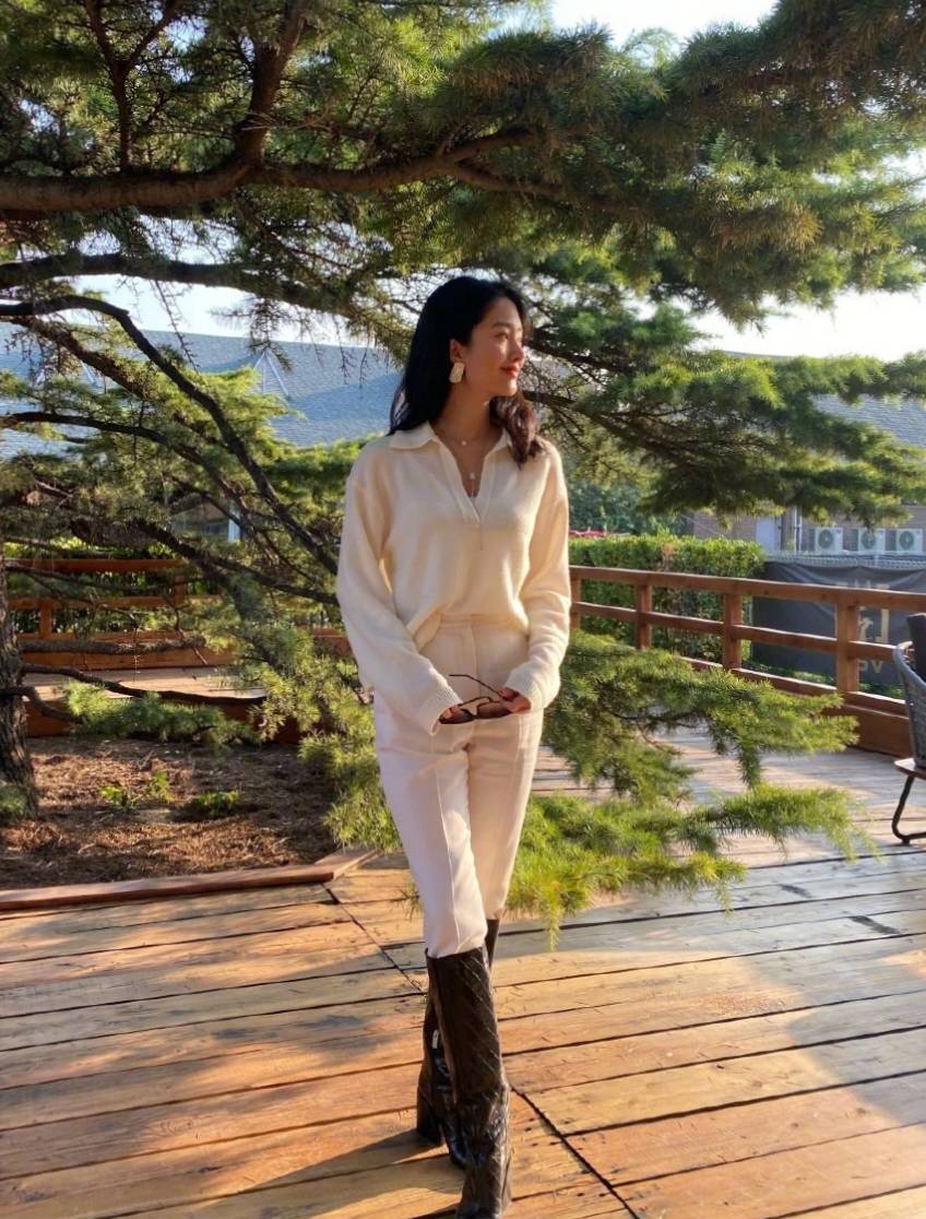 美人 杨采钰复古造型信手拈来，学学她的“法式美人”穿搭