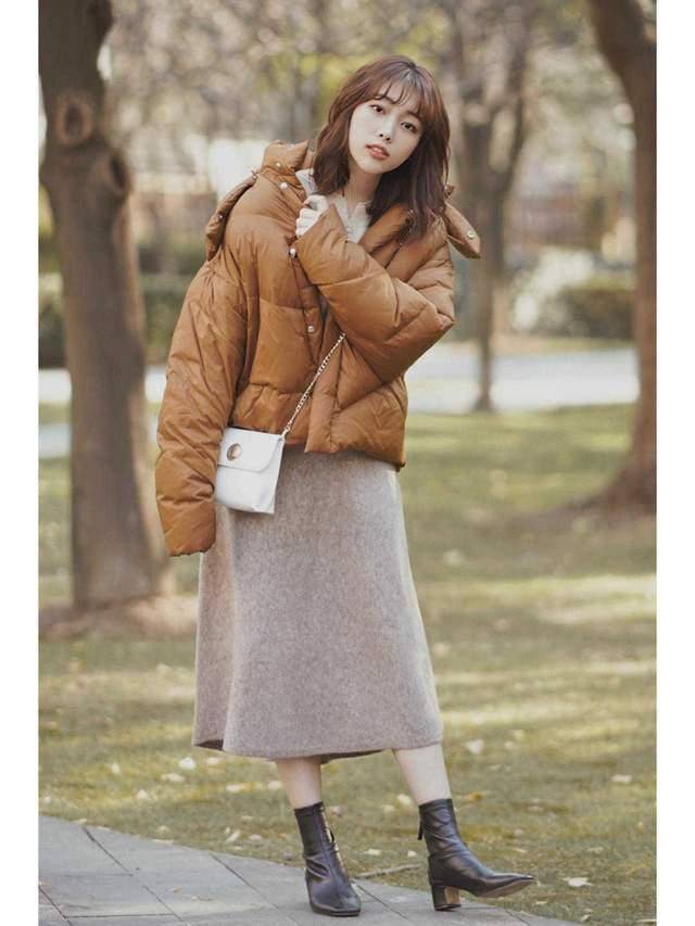 方法 羽绒服别穿紧身裤了，今年流行这三种搭配方法，不仅时髦还保暖