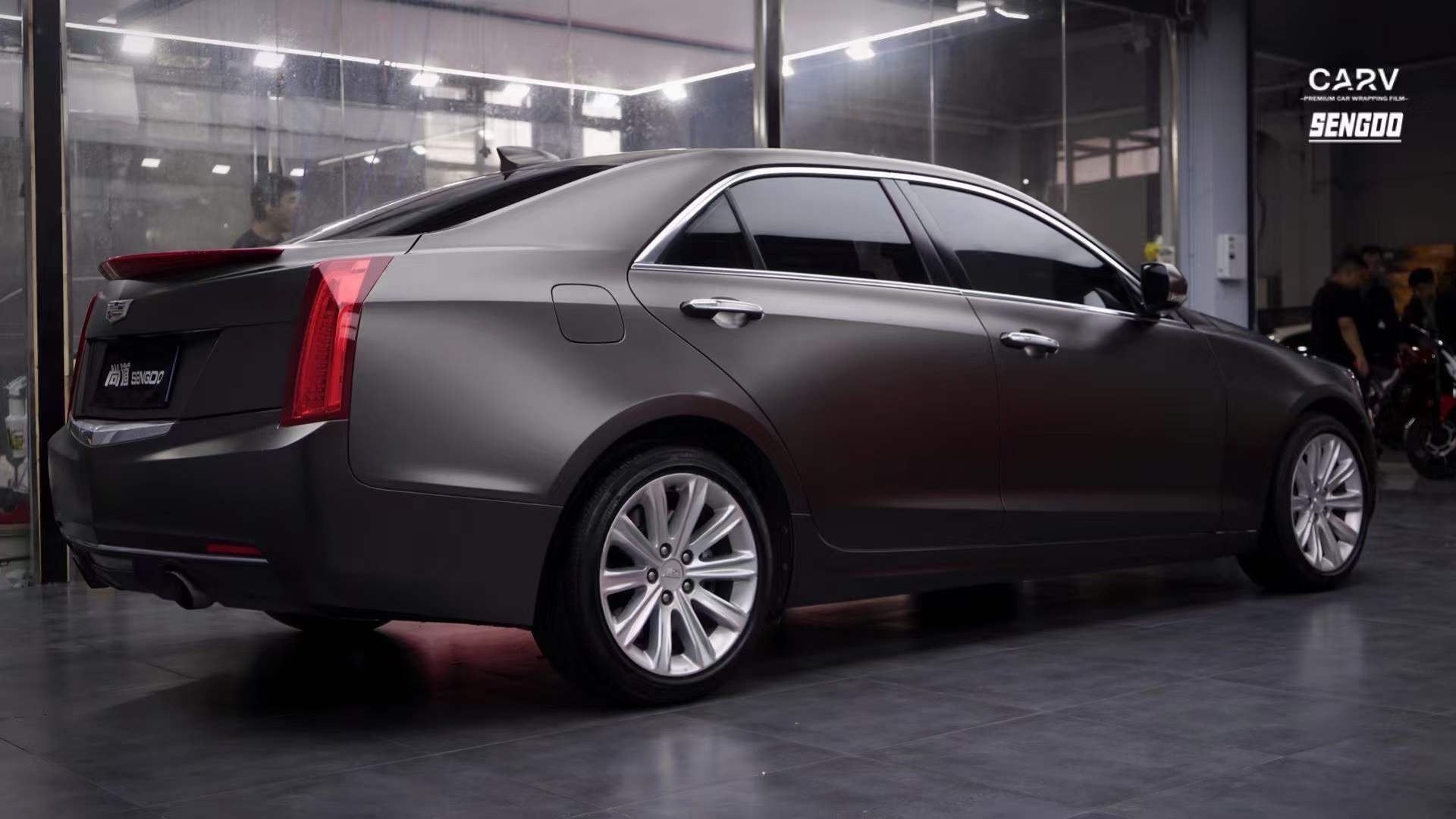 凯迪拉克atsl汽车卡孚改色膜重金属深邃灰