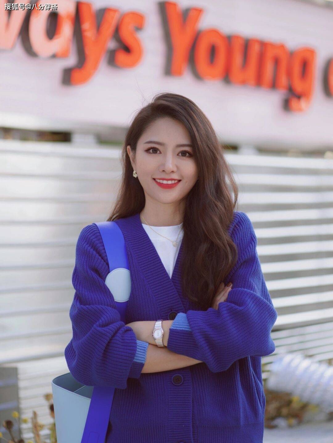 颜色 这些才是真正洋气的针织衫穿搭,保暖舒适又显气质,显白又有活力