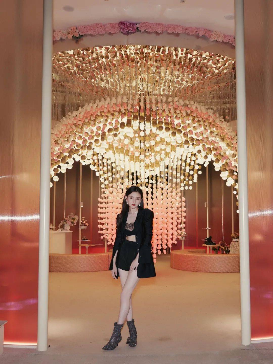 杨幂 这么多年过去了，杨幂的下衣失踪依旧看不腻啊！