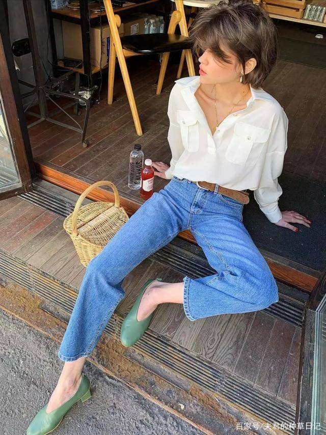 视觉 高跟鞋失宠了，今年流行这双“奶奶鞋”，搭阔腿裤，时髦还显瘦